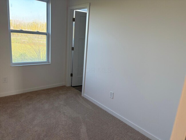 Building Photo - 158 Dusky Willow Dr