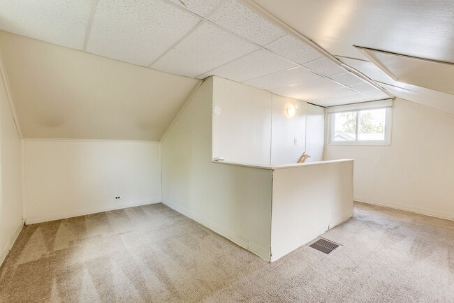 Building Photo - 2614 S 18th St