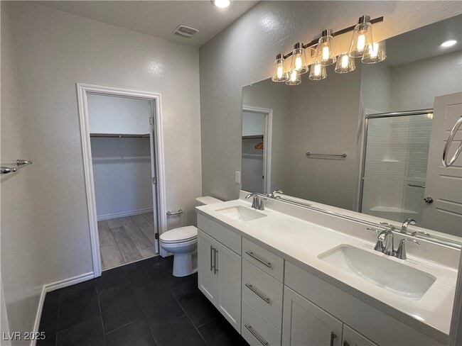 Building Photo - 600 Carriage Hill Dr