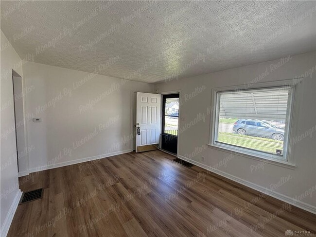 Building Photo - 1261 Malden Ave