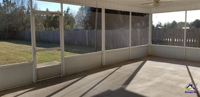 Building Photo - 209 Sedgebrooke Dr