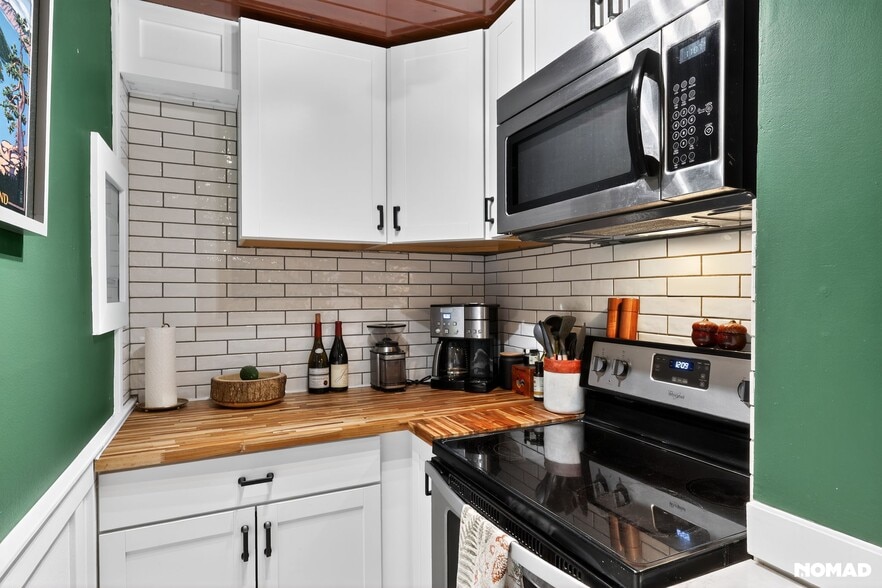 Building Photo - 1343 N High St