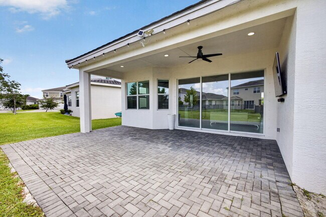 Building Photo - 16293 Melogold Dr