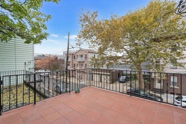 Building Photo - 590 Palisade Ave