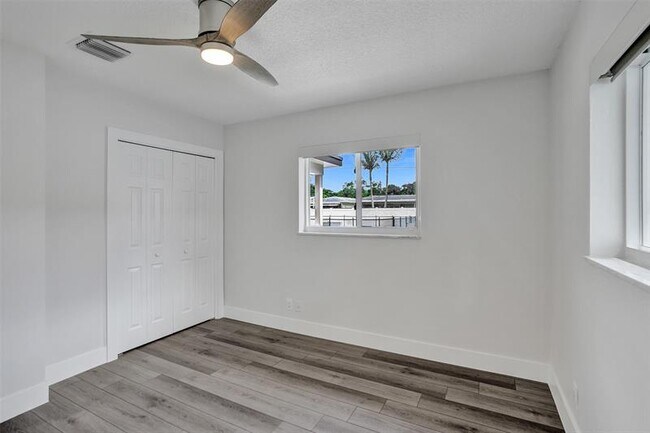 Building Photo - 5361 SW 7th St