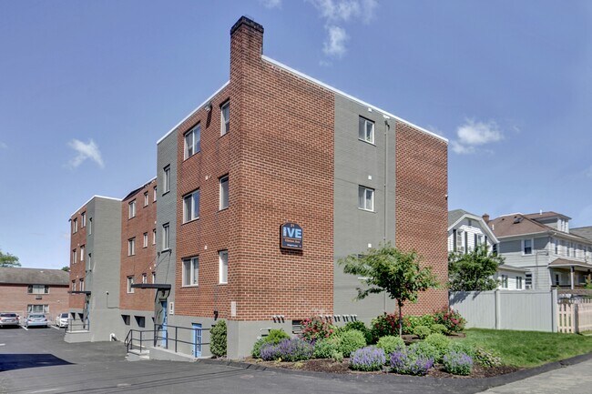 Primary Photo - The IVE at Clinton