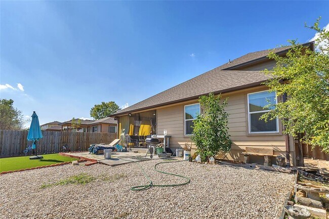 Building Photo - 206 Linden Ln