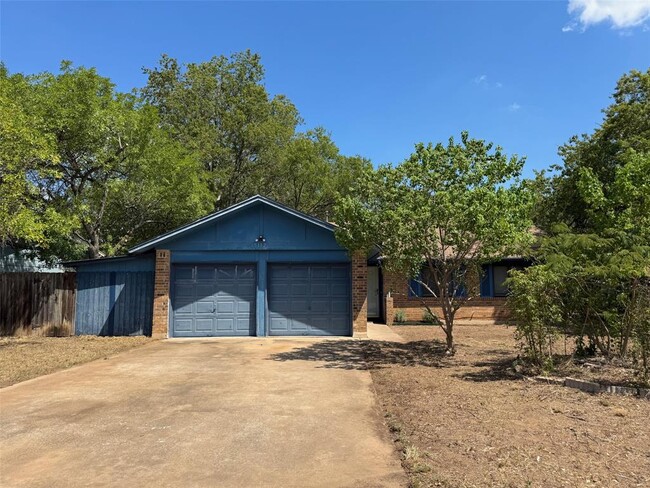 Primary Photo - 5112 Meadow Creek Dr