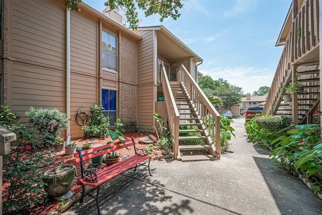 Building Photo - 1505 Ward Rd