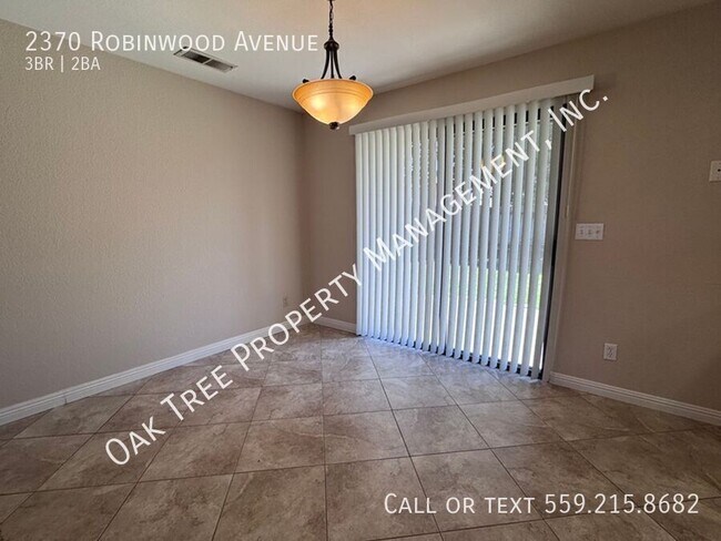 Building Photo - 2370 Robinwood Ave
