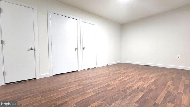 Building Photo - 356 Mockingbird Ave