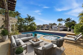 Building Photo - 401 Coconut Isle Dr