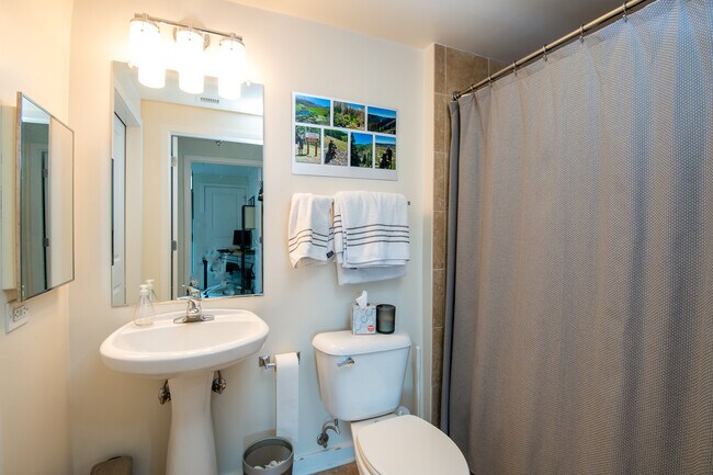 Building Photo - 475 K St NW