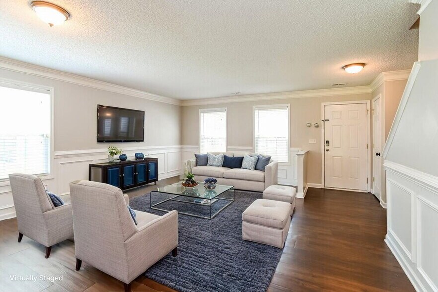 Building Photo - 2739 Highland Park Dr