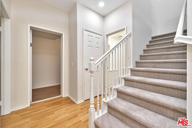 Building Photo - 28058 Dickason Dr