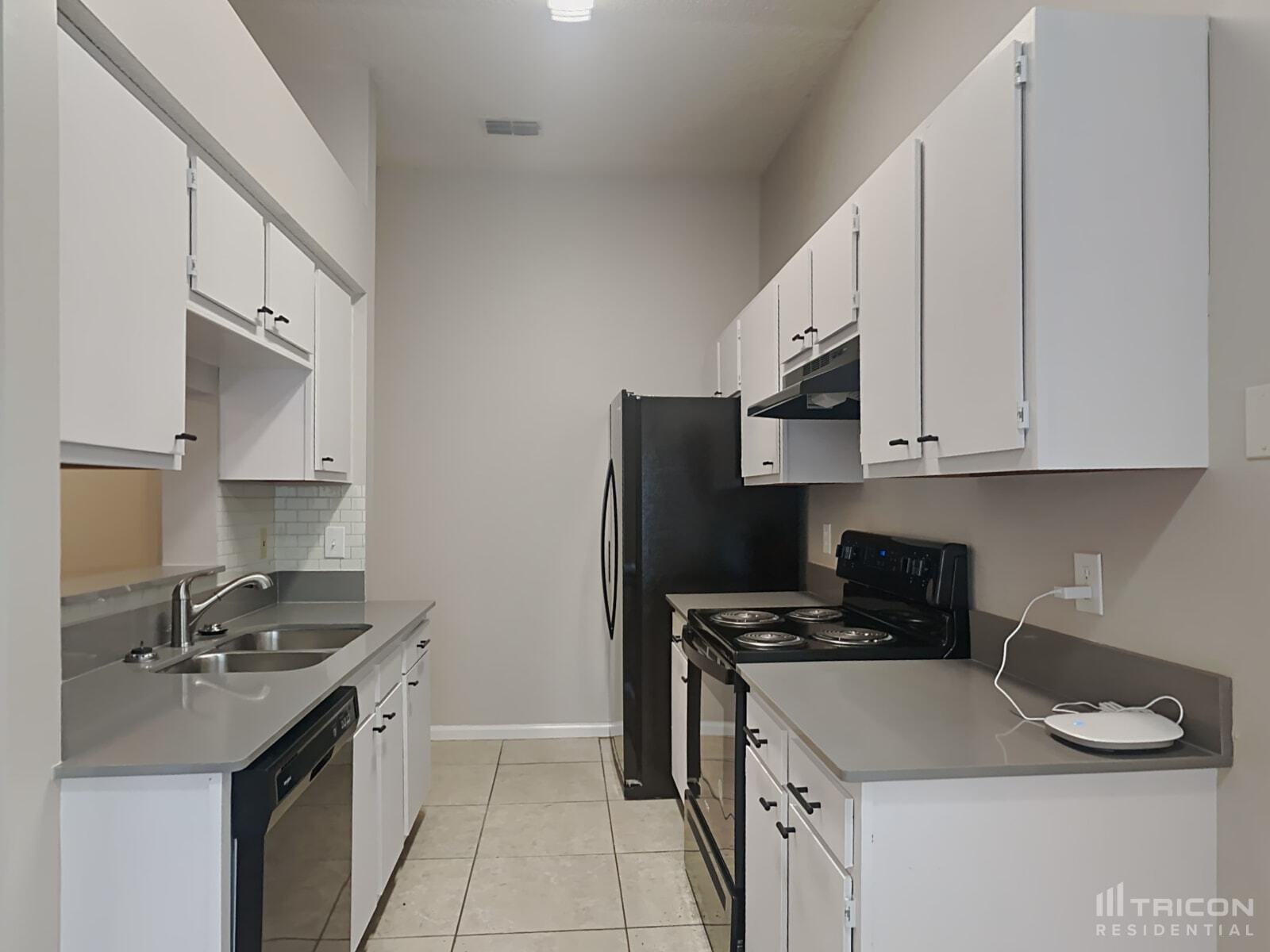 Building Photo - 8163 Teaticket Dr