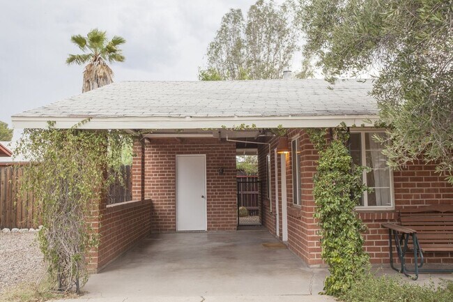 Building Photo - 2316 N Richey Blvd