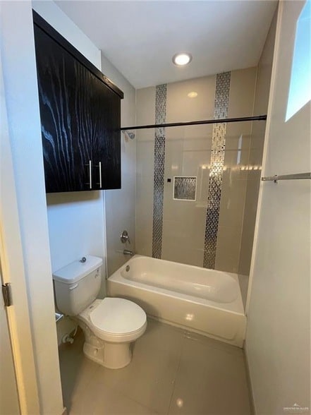 Building Photo - 1312 E Daffodil Ave