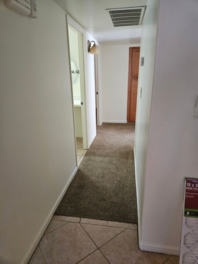 Building Photo - 3 BED 2 BATH TEMPE CORNER LOT