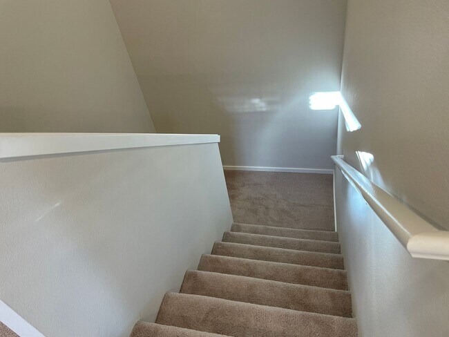 Building Photo - BEAUTIFUL 3 Bed 2.5 Bath Home in Vancouver! Stainless Steel Appliances!