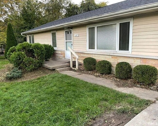 Building Photo - 117 N Hillsdale Dr