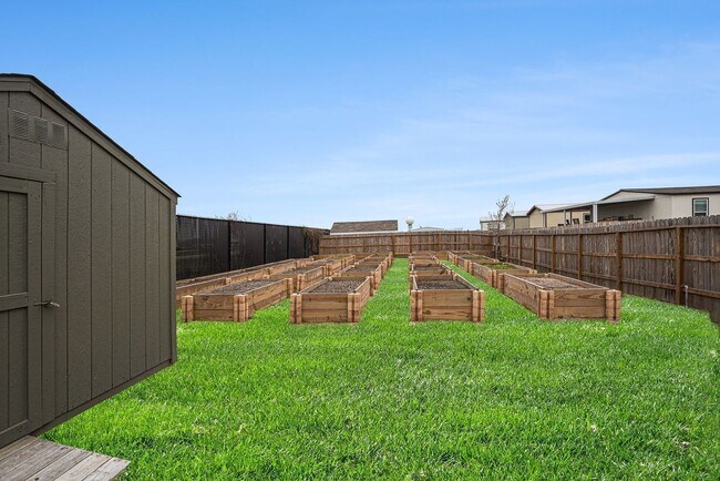 Building Photo - 151 Piper Path