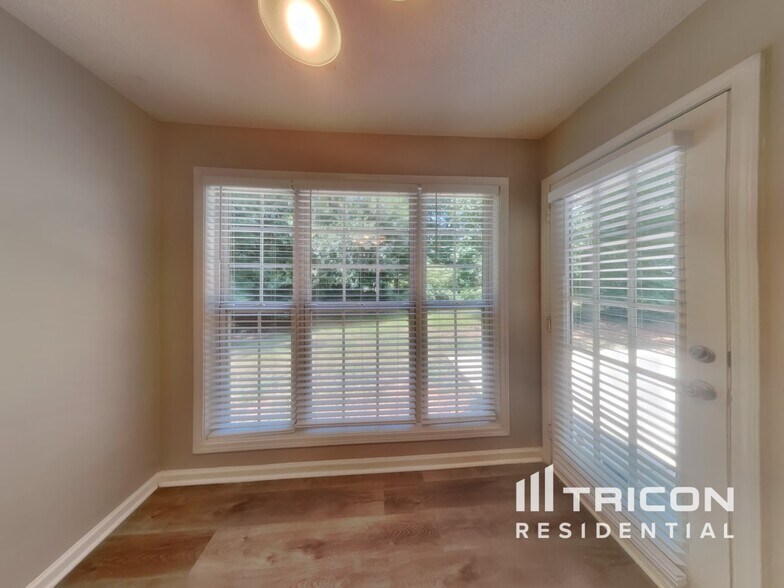 Building Photo - 4108 Lake Summit Ct