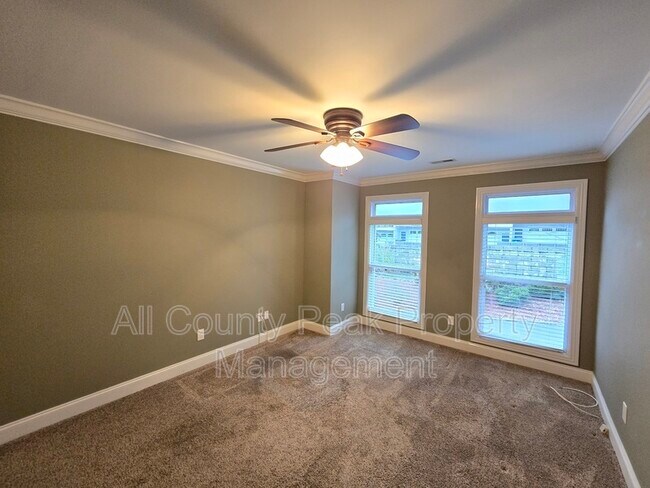 Building Photo - 216 Shady Ridge Ln