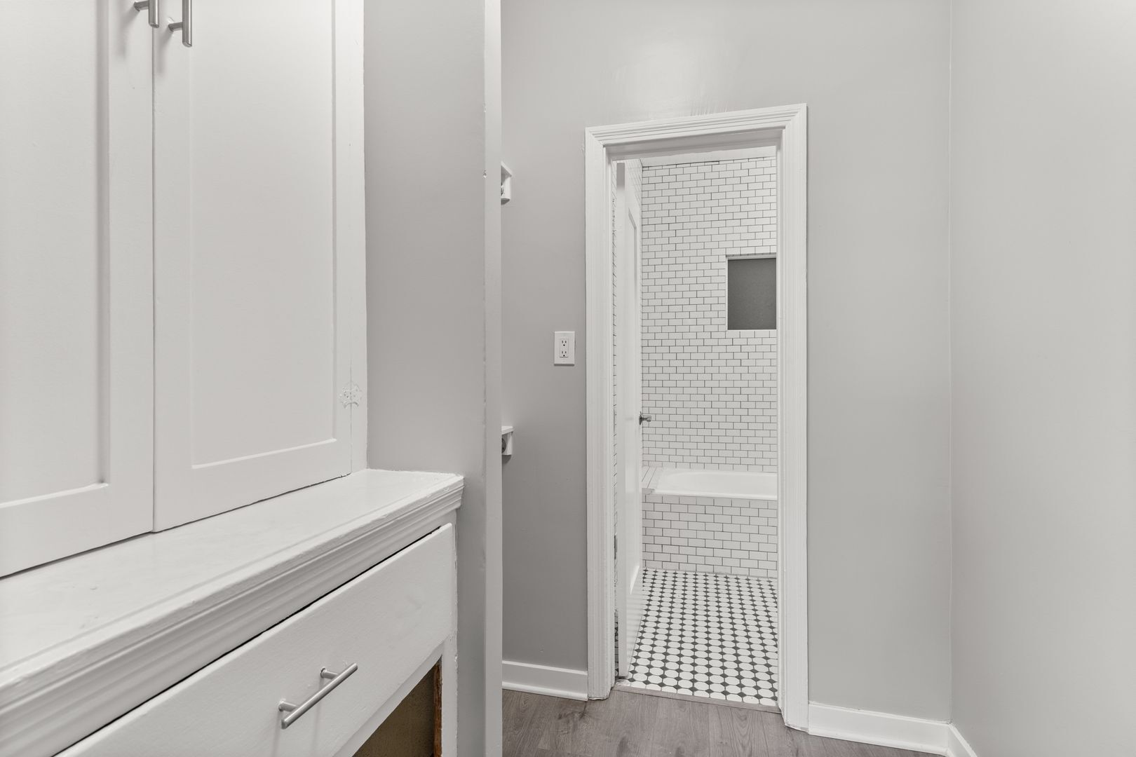 Building Photo - 1115 E Broadway