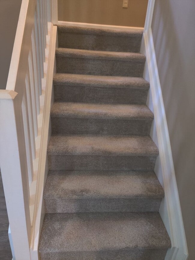 Building Photo - Townhome in Ballyntyne