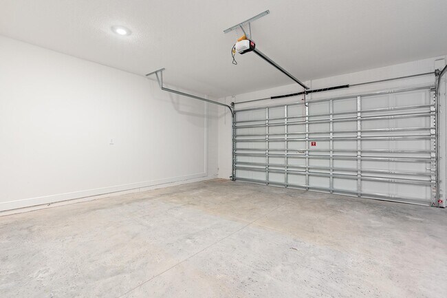 Building Photo - 2276 Hen Rd