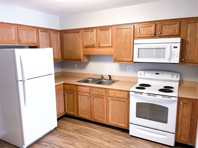 Building Photo - 3861 Darlene Dr