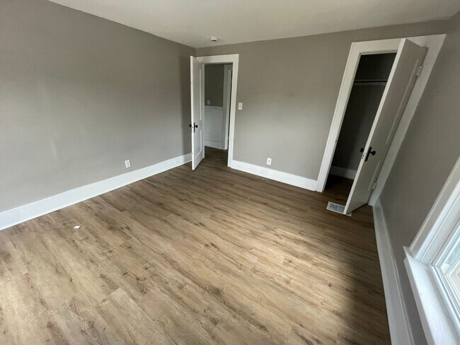 Building Photo - SECTION 8 & EDEN Accepted!! Newly Renovate...