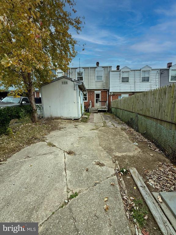 Building Photo - 2008 Ewald Ave