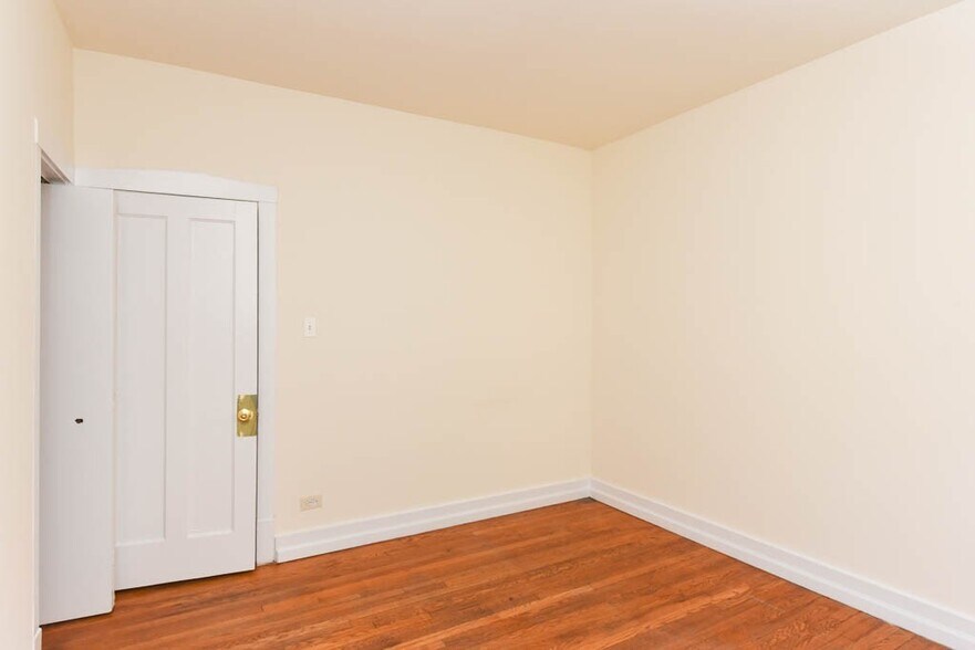 Building Photo - 1532 N Kedzie Ave