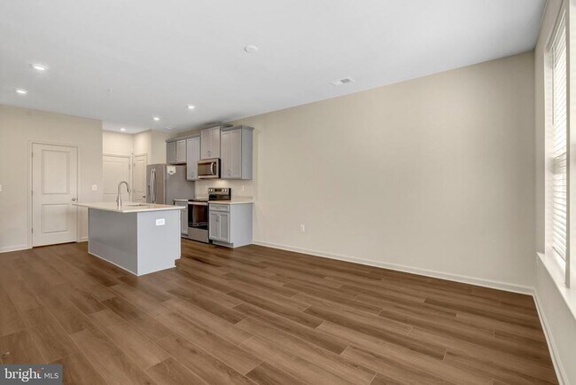 Building Photo - 2508 Neabsco Common Pl