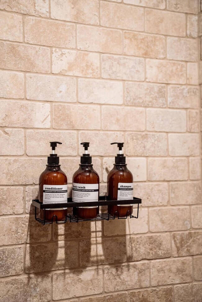 Building Photo - 7223 Ferry Rd