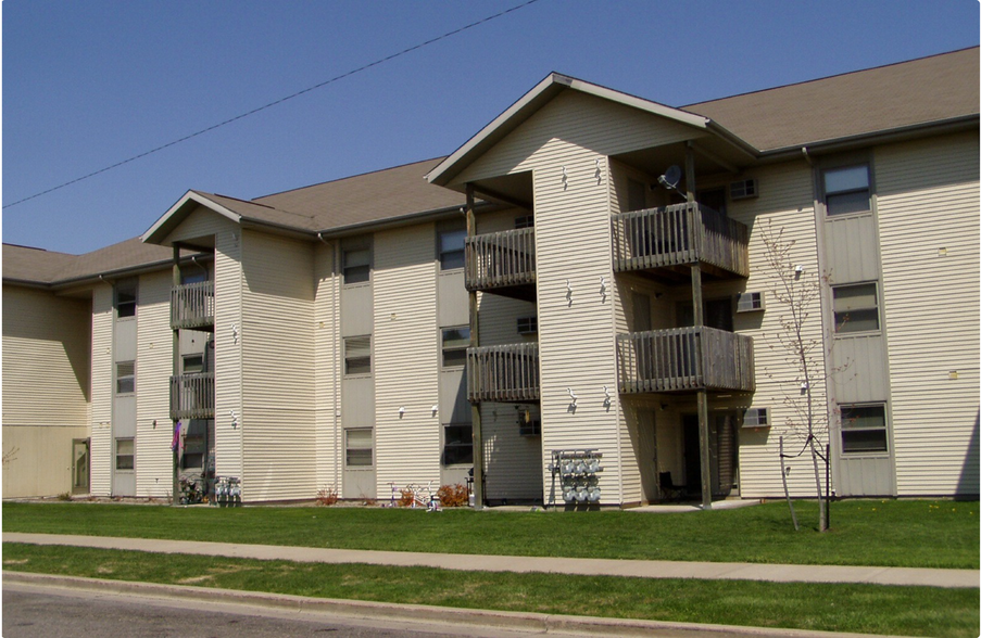 Interior Photo - Woodland Village