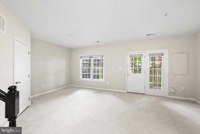 Building Photo - 1308 Wild Oak Terrace