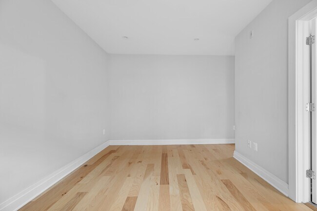 Building Photo - 3101 Sherman Ave NW