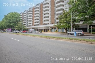 Building Photo - 700 7th St SW