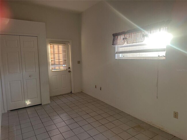 Building Photo - 1002 Shawnda Ln