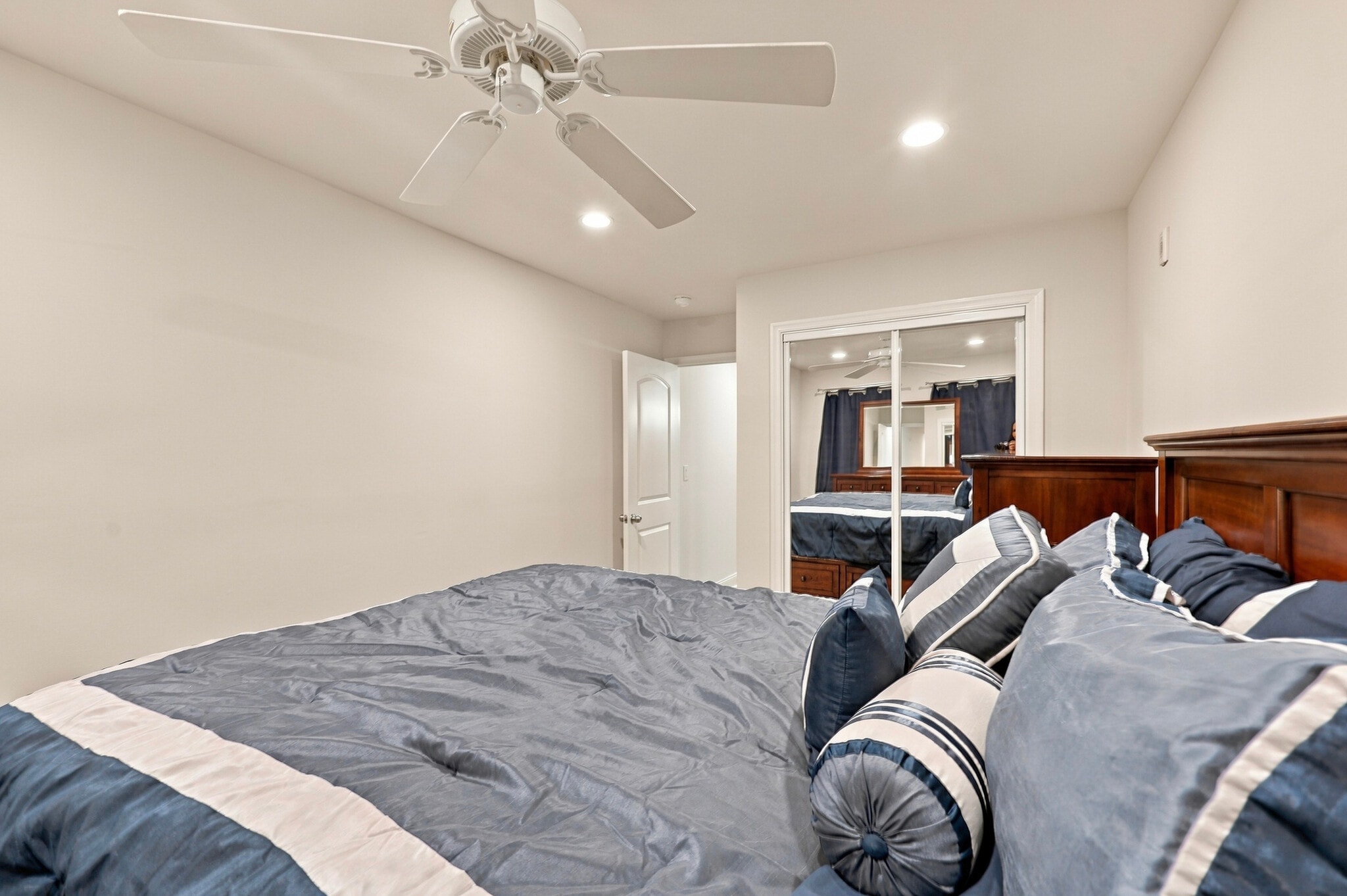 Bedroom - 2612 Ellsworth St