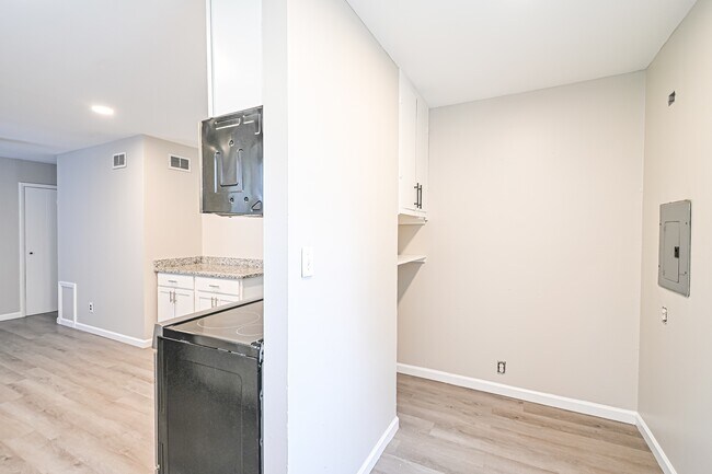 Building Photo - 2530 Bellfield St