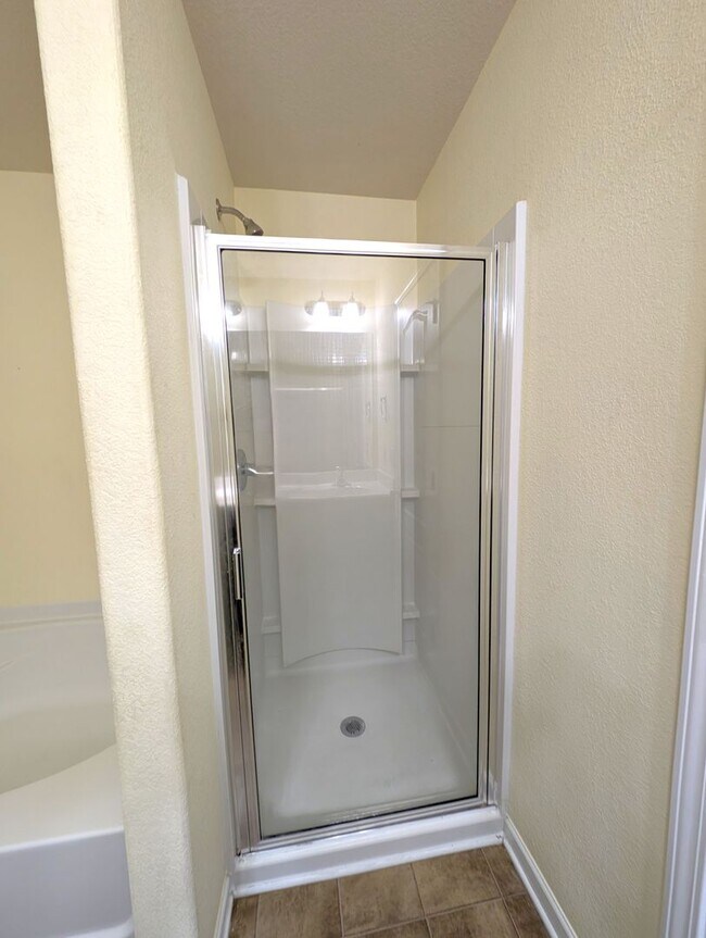 Building Photo - 9223 Avery Meadows Dr