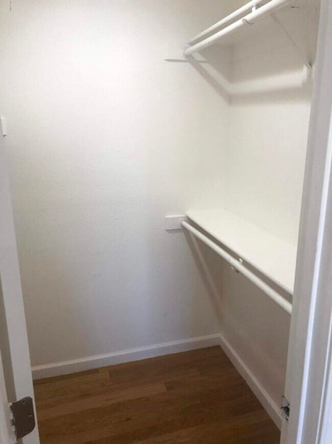 Building Photo - Welcome to your new cozy and spacious home!