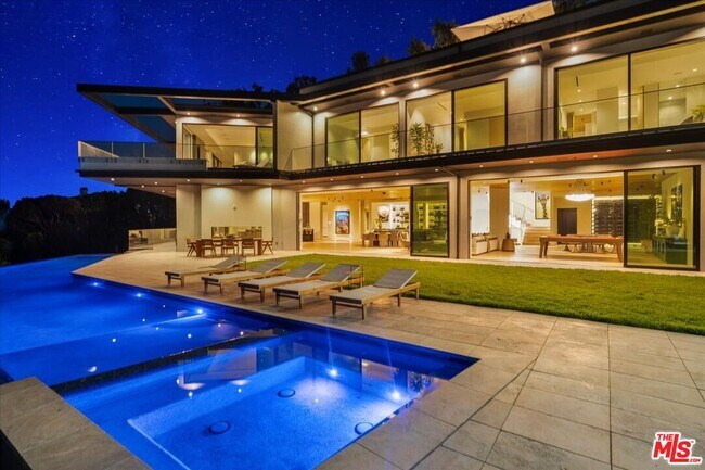 Building Photo - 766 Paseo Miramar