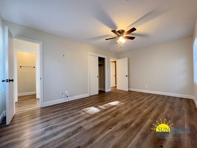 Building Photo - Stunning 3 Bedroom Home in Fort Walton Beach!s