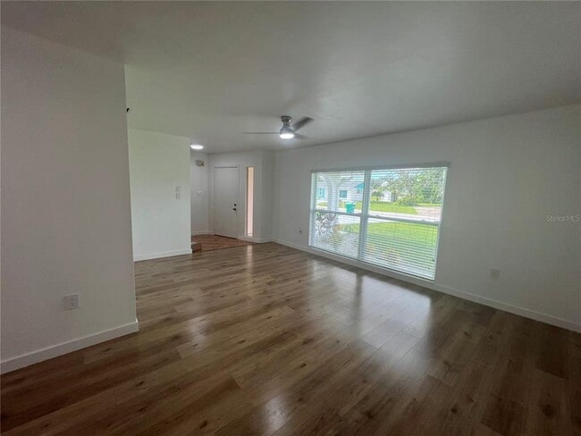 Building Photo - 21371 Knollwood Ave