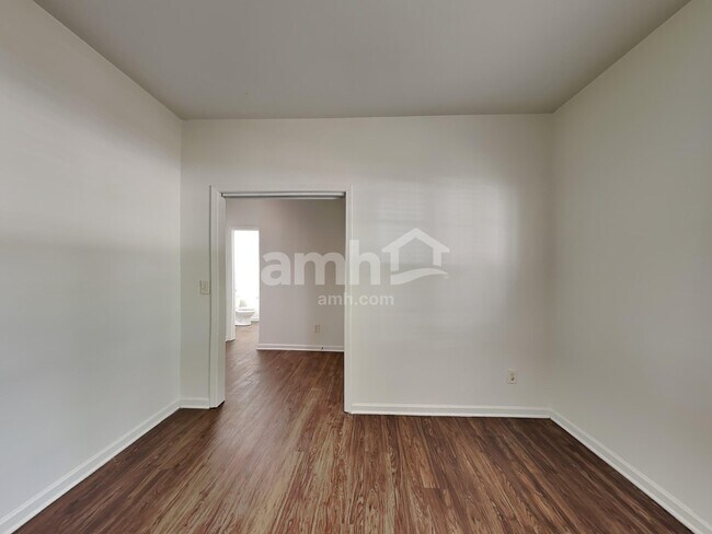 Building Photo - 925 Southridge Dr